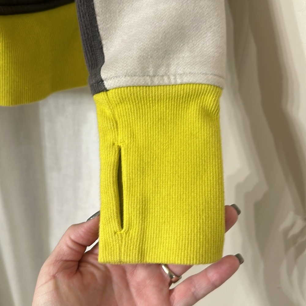 Lululemon jacket - Picture 2 of 5